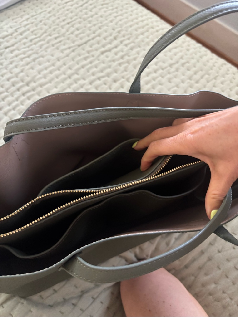 Quince Adeline Leather Women's Olive Green Shopper Tote - Classic Everyday Carry - Picture 6 of 14